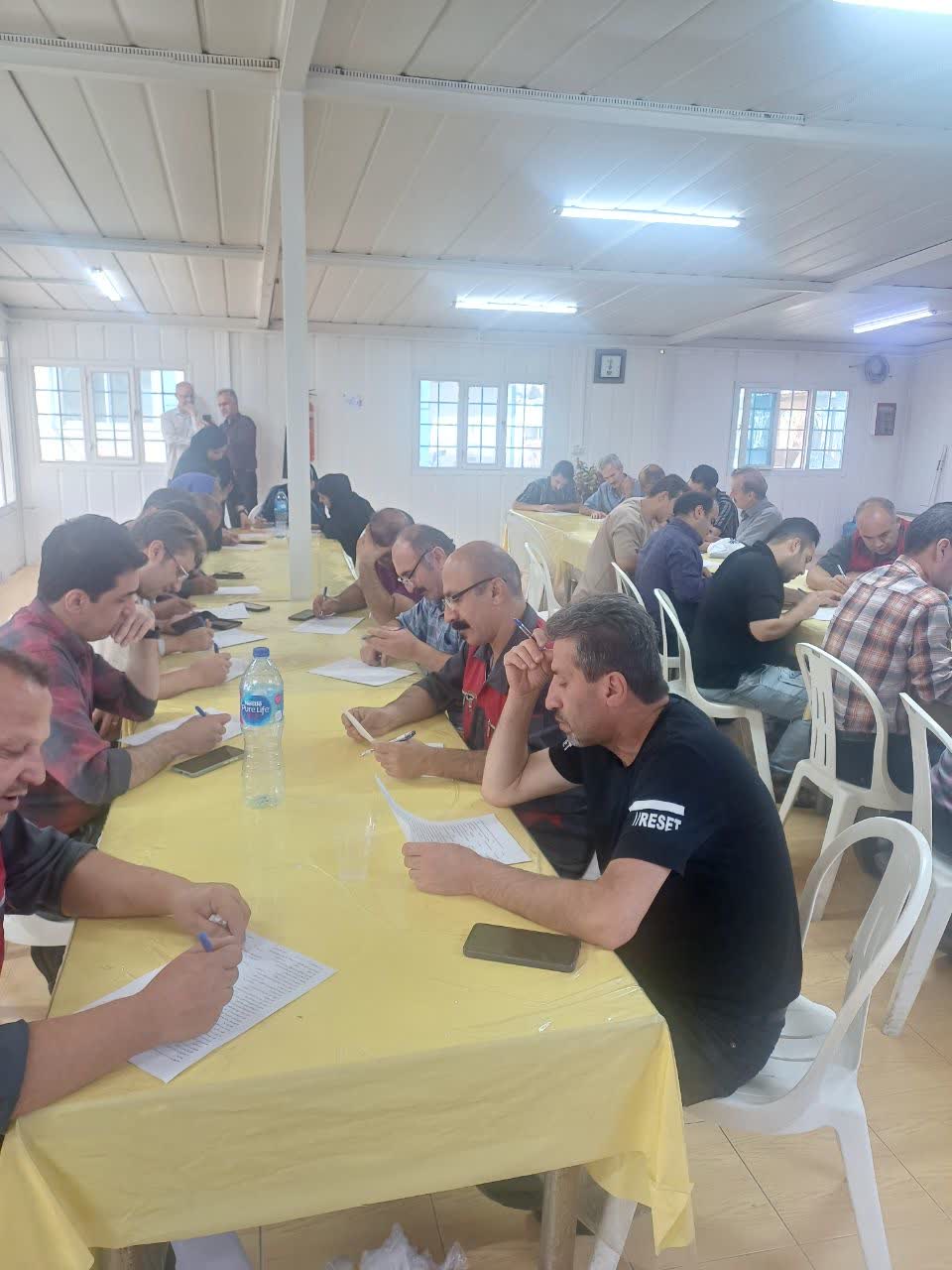 برگزاری کلاس آموزشی برای شاغلین و کارکنان شرکت وجین